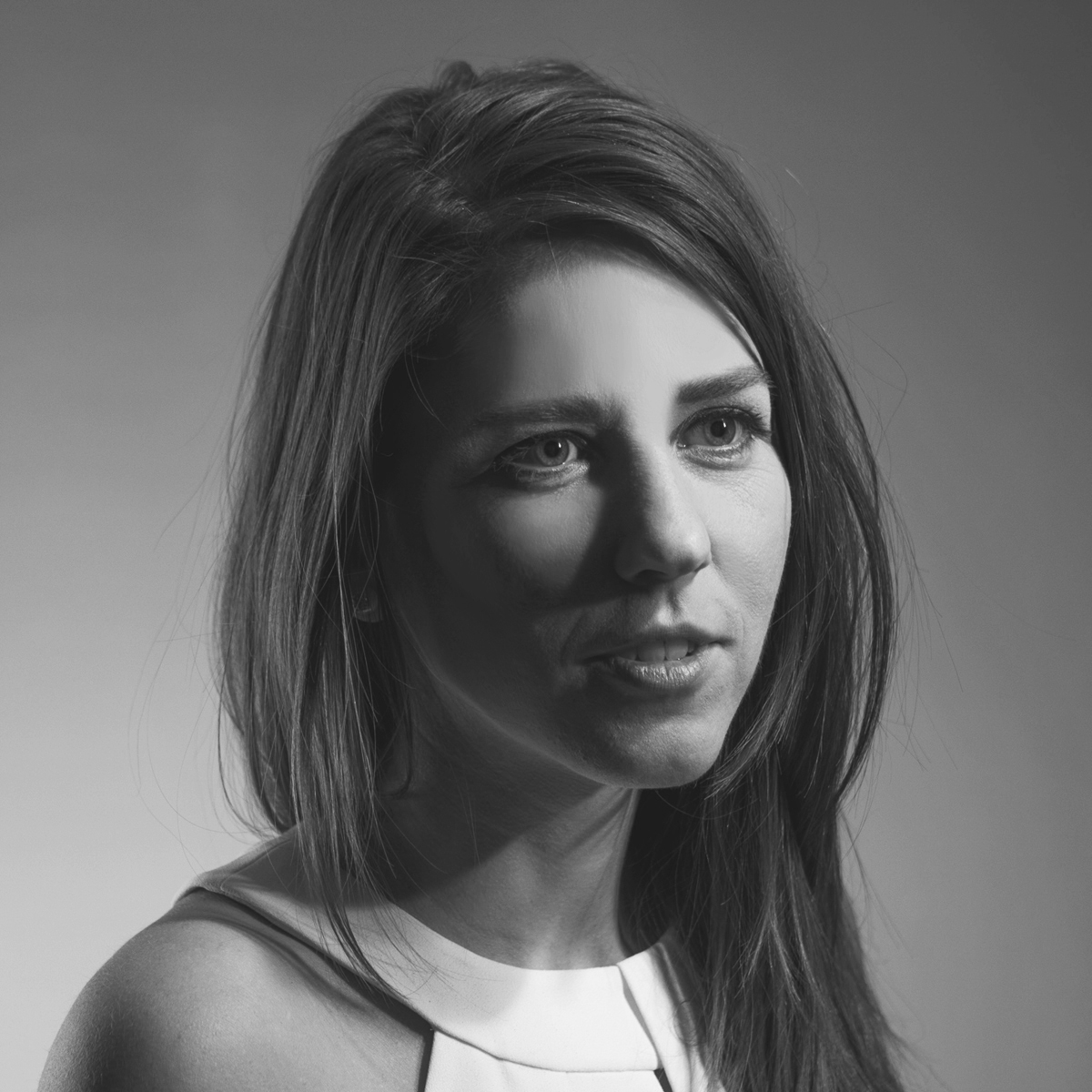 Jarmila_black Jarmila_black